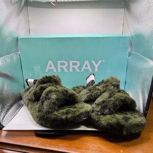 ARRAY Olive Faux Fur Slippers NWB Sz 9  sling back indoor outdoor soft comfort